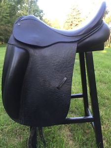 County Fusion Dressage Saddle Black 17W