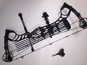 HOYT FAKTOR 34 LD Blackout Ready to Hunt or 3D   31.5-32"DL