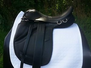 Lovatt and Ricketts 17.5 Solstice MW