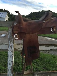 Trophy Work Saddle