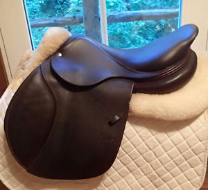 17" CWD Saddle - 2015 - 2L Flaps - SE02 - 4.25" dot to dot