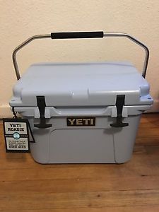 YETI Roadie 20QT White Cooler NEW with tags