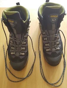 Asolo Fugitive GTX walking boots size 10.5