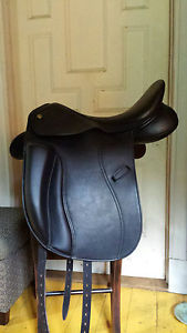 Mondega VALENCIA 17 mw adjustable dressage saddle