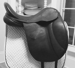 Custom Saddlery Dressage Saddle