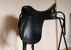 HENNIG Dressage Saddle 17" /MW black/brown (amerigo cwd schleese devoucoux)