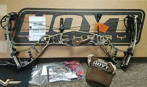 Hoyt Nitrum 30 Right Handed 70# Realtree Xtra - New NIB