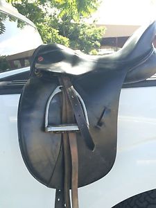Original Comfort Albion Dressage Saddle with used dressage bridle, Girth and pad