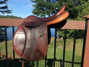 STUNNING PESSOA AMO CLOSE CONTACT SADDLE, 17.5" MW, EXCELLENT USED CONDITION