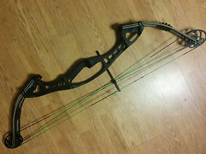 Archery: Right Hand Hoyt Contender Target Compound Bow