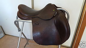EXCELLENT CONDITION!! County Innovation Saddle Spring Tree - 17.5"