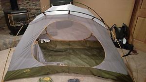 North Face Topaz 2 7.33 x 7.75 Tent