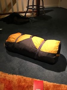 The North Face VE-25 Tent, Backpacking, Camping, Hiking, Survival Mountaineering