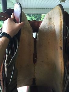 Circle Y Western Roping Saddle