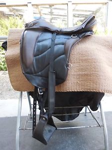 Sensation Dressage trail Treeless Saddle Endurance saddle
