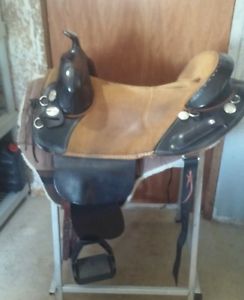 18" bob marshall endurance/trail saddle package lots of extra