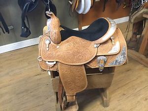 Circle Y Show Saddle 16"
