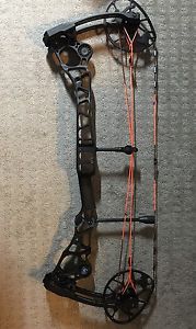 Mathews Halon 7 Black - Left Handed 70lbs 28"