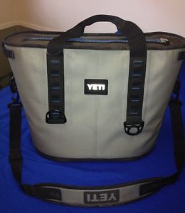 Yeti Hopper 30•Soft Sided Portable Cooler•lightly Used