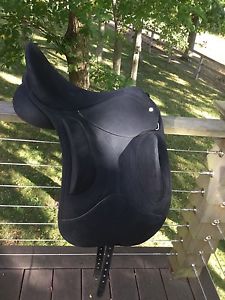 Wintec Pro Trail CAIR with FlexiContourbloc Saddle