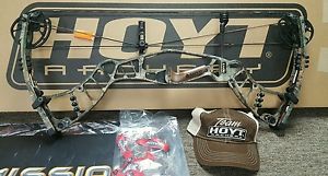 Hoyt Nitrum 30 RH 70# Camo - New NIB