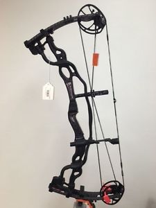 NEW! Hoyt Carbon Spyder ZT 30 (Blackout) RH #70 29"