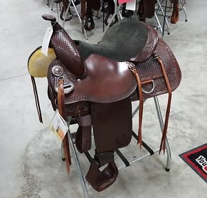 Tex Tan Calgary Pleasure Trail Saddle. 15" Medium Tree  Item # 08405. BRAND NEW!