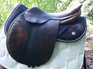 2000 Butet P 2 17"(17.5") *Flat/Hunter Seat*ON SALE