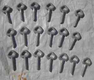 19 Petzl Eye Bolts Rock Climbing Ice Climbing Mountaineering Use