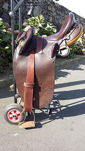 Syd Hill - Gulf Poley Giltrow Australian saddle 16.5" Wide