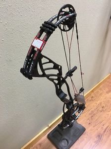 2016 Hoyt Defiant 34 Demo Bow #2 Cam
