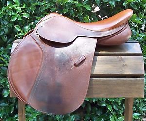 Albion Custom Made Close Contact Jump Saddle – 17 M  **** 7 Day Trial Offered **