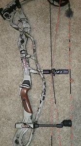 HOYT CARBON DEFIANT 34 #2 CAM 70# RH RIDGE REAPER