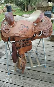 Teskey roping saddle 15"