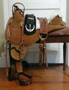 Nice 16.5" Bob Marshall treeless saddle, girth, bridle and pulling collar
