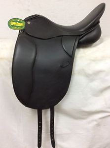 BT Crump 17" #806 Black Dressage Saddle Wide Spring Tree