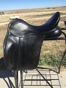 Black Trilogy Debbie McDonald 17.5" W Dressage Saddle