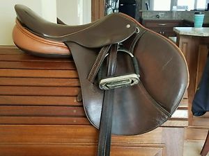 Trial Available Schleese 17.5 "cool" event jumping XC saddle fully adjustable