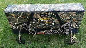 LOADED, right Hand MATHEWS HELIUM size 70 - 30 Solocam Bow Package with case