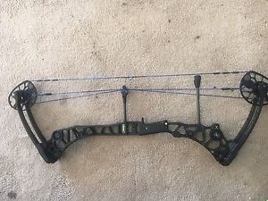 Mathews Halon X-RH/28.5"/60-70LB.