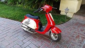 Mini Vespa with a Gas Engine, Excellent Condition, Runs Excellent, Very Unique