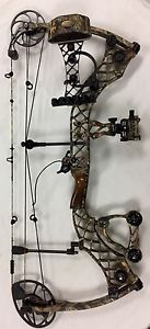Mathews Helim RH 70lbs Lost Camo w/Premium Package (Sight, Rest, Quiver & Stab)