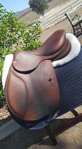 Cwd Full Calfskin, used only SIX times! 17" WB/QH 4.5" tree