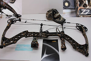 2015 Mathews Z2 24-30" 70# Compound Bow Lost Camo R Hand Package.
