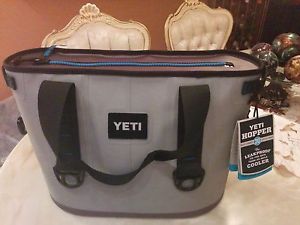 YETI Hopper 20 soft sided cooler Fog Grey/Tahoe Blue