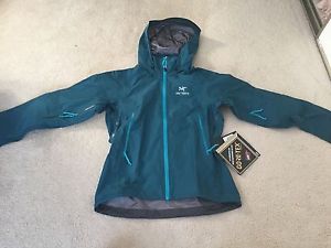 Arc'teryx Beta AR Jacket - Women's - Medium - Oceanus