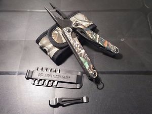 MINT 2007 RARE Camo Leatherman Charge TTi with MINT Camo Sheath and Accessories