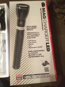 Mag-Lite Mag Charger LED 643 lm, wiederaufladbare Stablampe mit Zubehör (1)