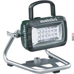Metabo Akku-Baustrahler max. Leuchtdauer: 14,4V/1,5 Ah: 1,6 h/14,4V/3,0 Ah: 3,2.