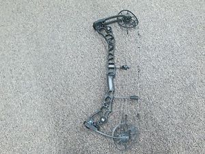 Mathews Halon 6 Right Handed 27.5" 60-70 LB Bow